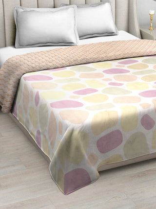 FABINALIV Multicolor Geometric Reversible  350 GSM Micro Fiber Filling Double Bed AC Comforter