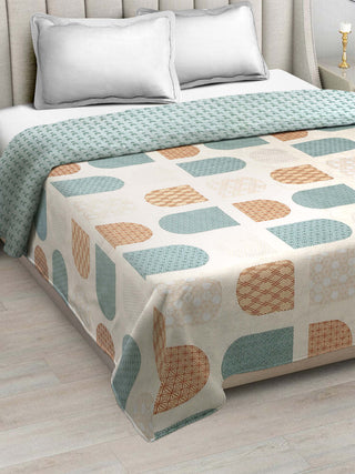 FABINALIV Multicolor Geometric Reversible  350 GSM Micro Fiber Filling Double Bed AC Comforter