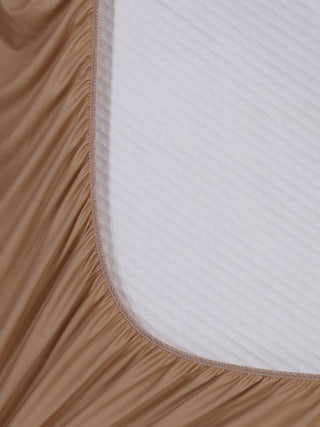 FABINALIV Beige Polka Dot Waterproof 300 GSM King Size Quilted Mattress Protector with Elastic Edges