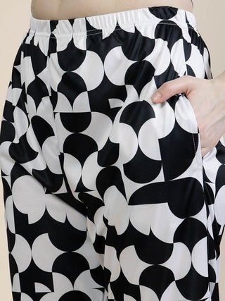 FABINALIV Black Abstract Graphic Printed Women Night Suit