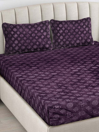 FABINALIV Raisin Purple Geometric 300 TC Woollen Embossed King Size Fitted Double Bedsheet with 2 Pillow Covers