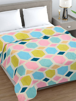 FABINALIV Multicolor Geometric Ultrasonic Quilted Reversible 350 GSM AC Room Double Bed Comforter