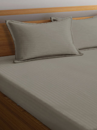 FABINALIV Mouse Striped 300 TC Cotton Blend King Size Fitted Double Bedsheet with 2 Pillow Covers (250X225 cm)