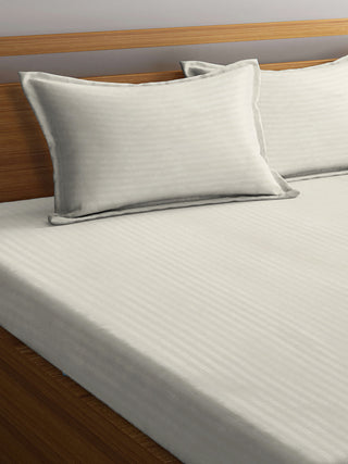 FABINALIV Cream Striped 300 TC Cotton Blend King Size Fitted Double Bedsheet with 2 Pillow Covers (250X225 cm)