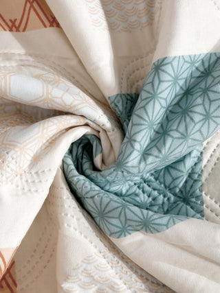 FABINALIV Multicolor Geometric Reversible Mild Winter 350 GSM Micro Fiber Filling Single Bed Comforter