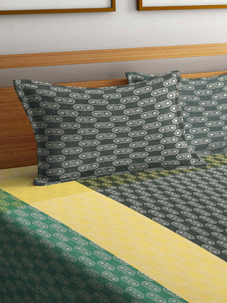 FABINALIV Multicolor Geometric 100% Cotton Handwoven King Size Double Bedcover with 2 Pillow Covers (250X225 cm)