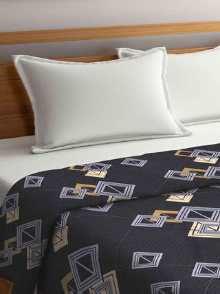 FABINALIV Black Geometric 350 GSM Micro Fiber Filling Double Bed Comforter