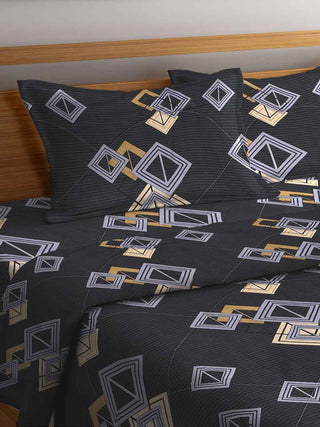 FABINALIV Black Geometric 350 GSM Micro Fiber Filling Comforter Bedding Set