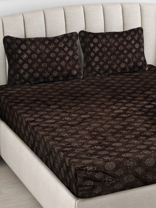 FABINALIV Coffee Geometric 300 TC Woollen Embossed King Size Double Bedsheet with 2 Pillow Covers (250X225 cm)