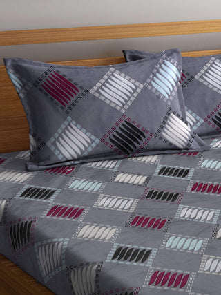 Grey Geometric 300 TC Cotton Blend King Size Double Bedsheet with 2 Pillow Covers (250X225 cm)