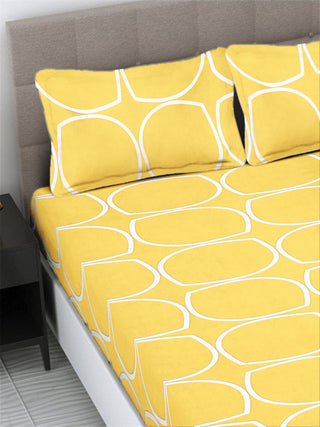 FABINALIV Yellow Geometric 300 TC Cotton Blend King Size Fitted Double Bedsheet with 2 Pillow Covers (250X225 cm)