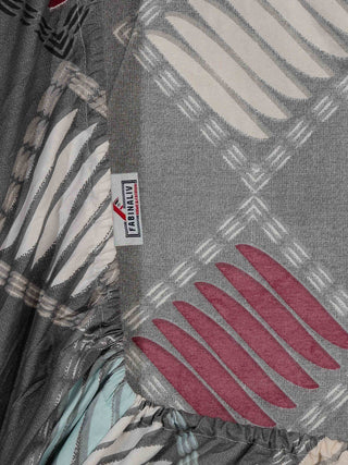 Grey Geometric 300 TC Cotton Blend King Size Fitted Double Bedsheet with 2 Pillow Covers (250X225 cm)